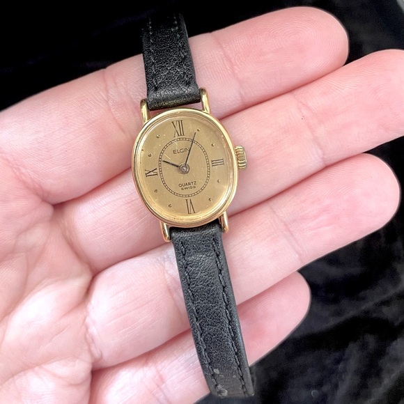 Elgin Accessories - Vintage Elgin Speidal Swiss Quartz